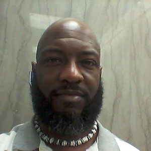 Meet your Posher, Dennis